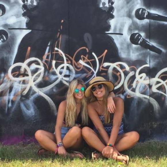 Meet your Posher, Mallory - Picture 1 of 1